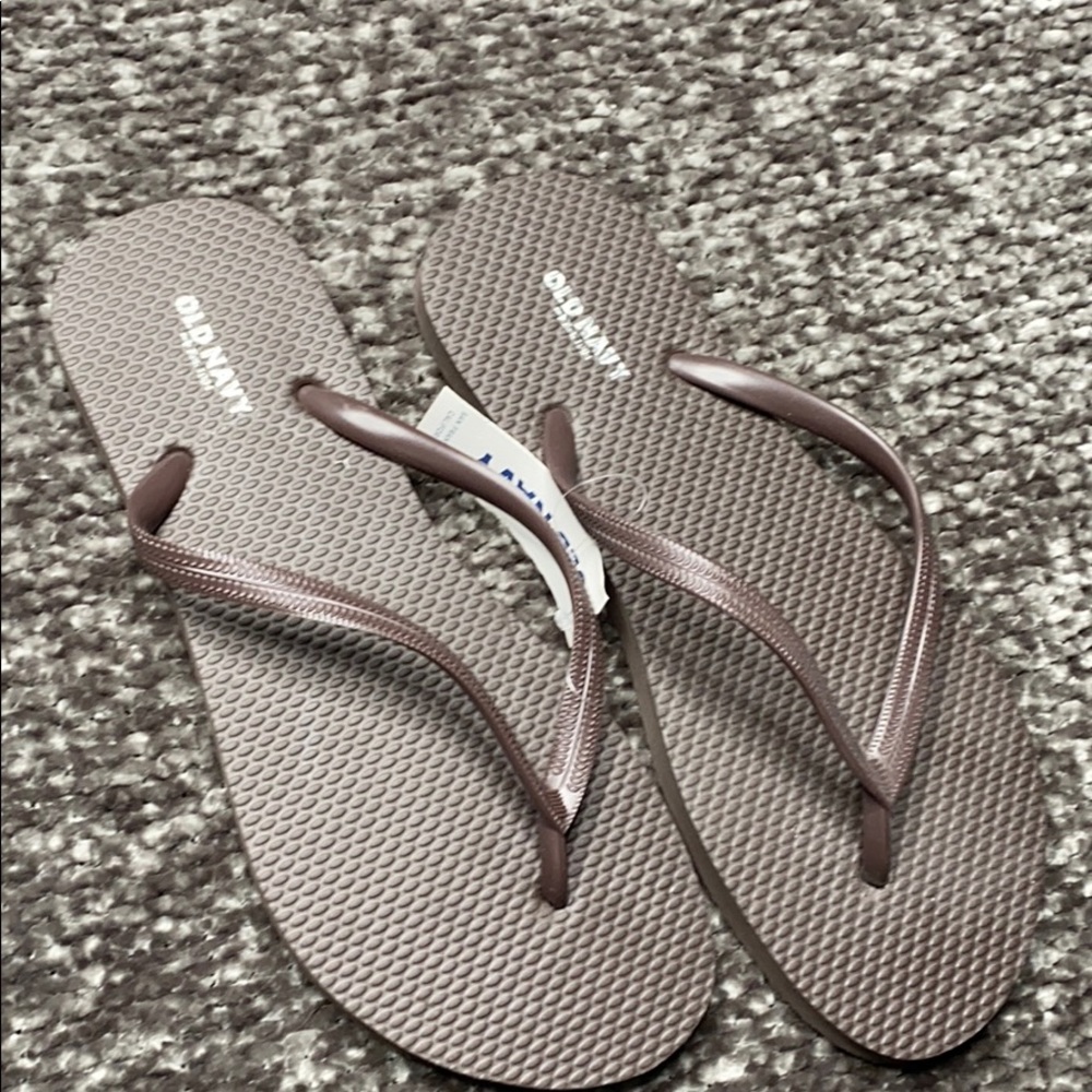 Brown old navy flip flops